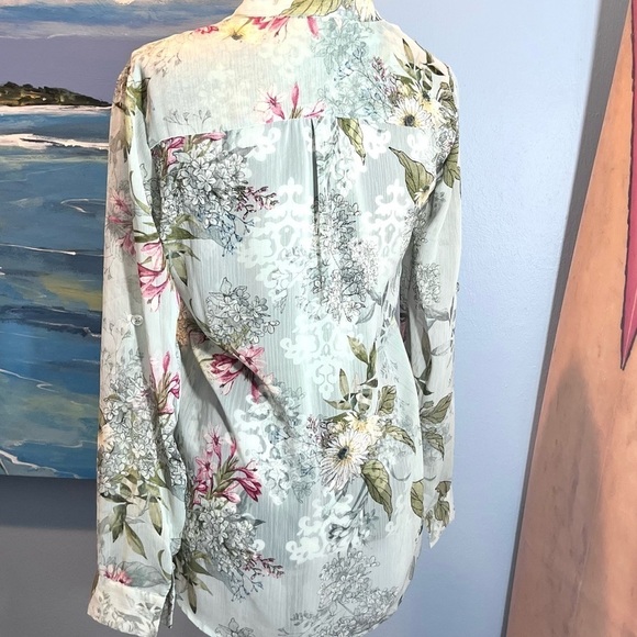 ⭐️Kut from the Kloth,Lightweight Cream Floral Button-Front Top,Perfect w/ Shorts - Picture 9 of 11